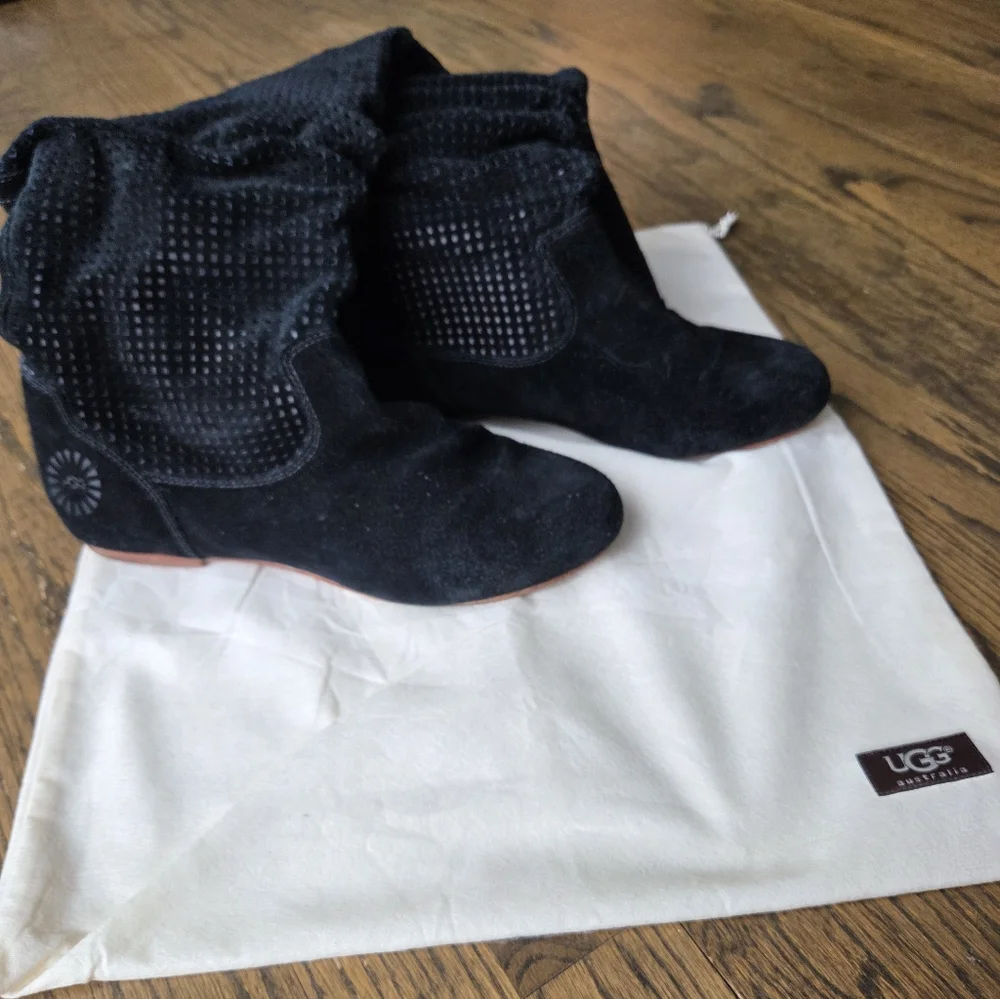 Ugg Abilene Black Suede Perforated Tall Slouchy Knee-High Pull On Boot Sheepskin
